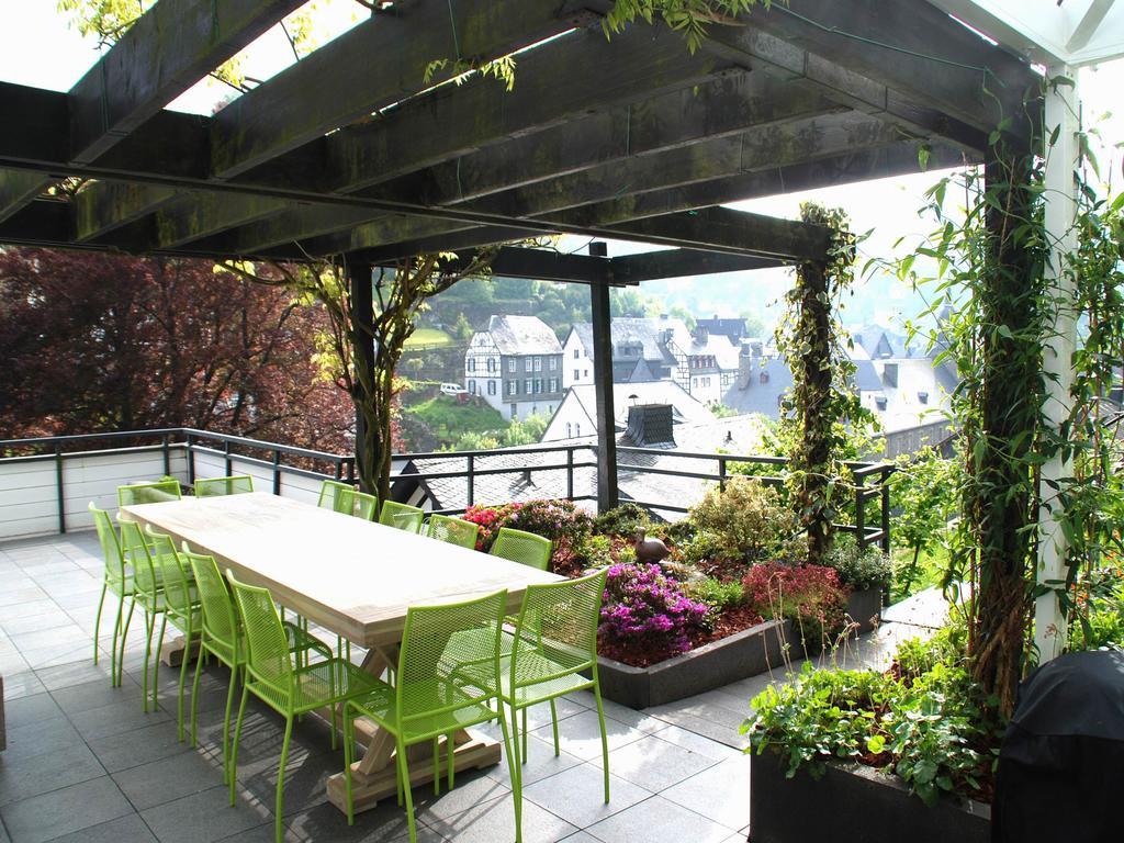 Eleganza Monschau Hotel Bagian luar foto