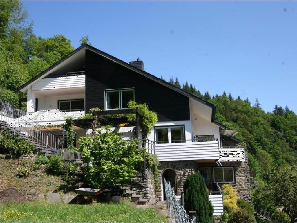 Eleganza Monschau Hotel Bagian luar foto