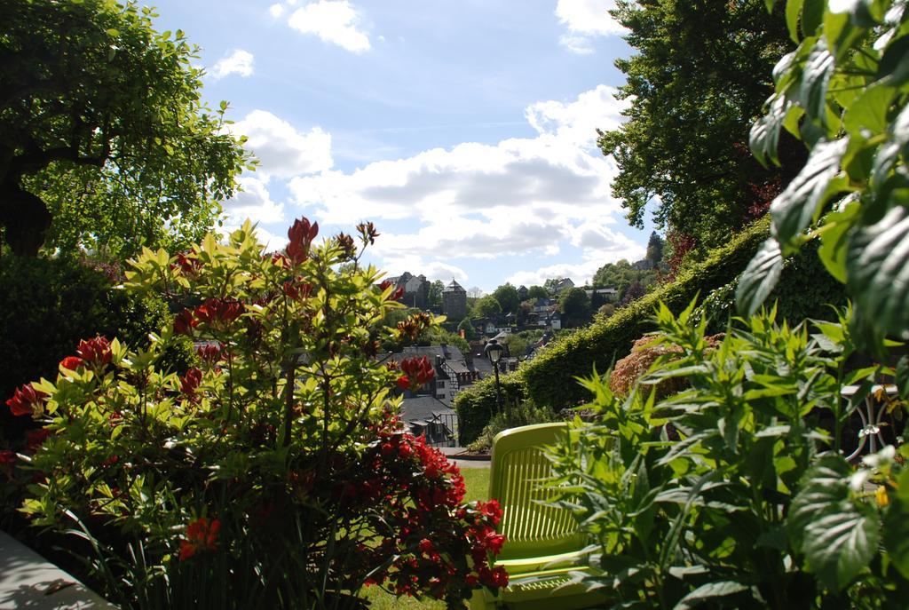 Eleganza Monschau Hotel Bagian luar foto