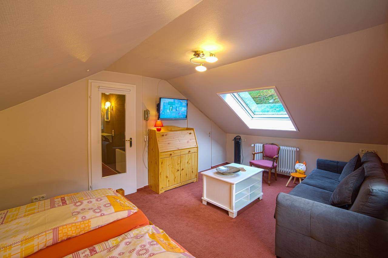 Eleganza Monschau Hotel Bagian luar foto